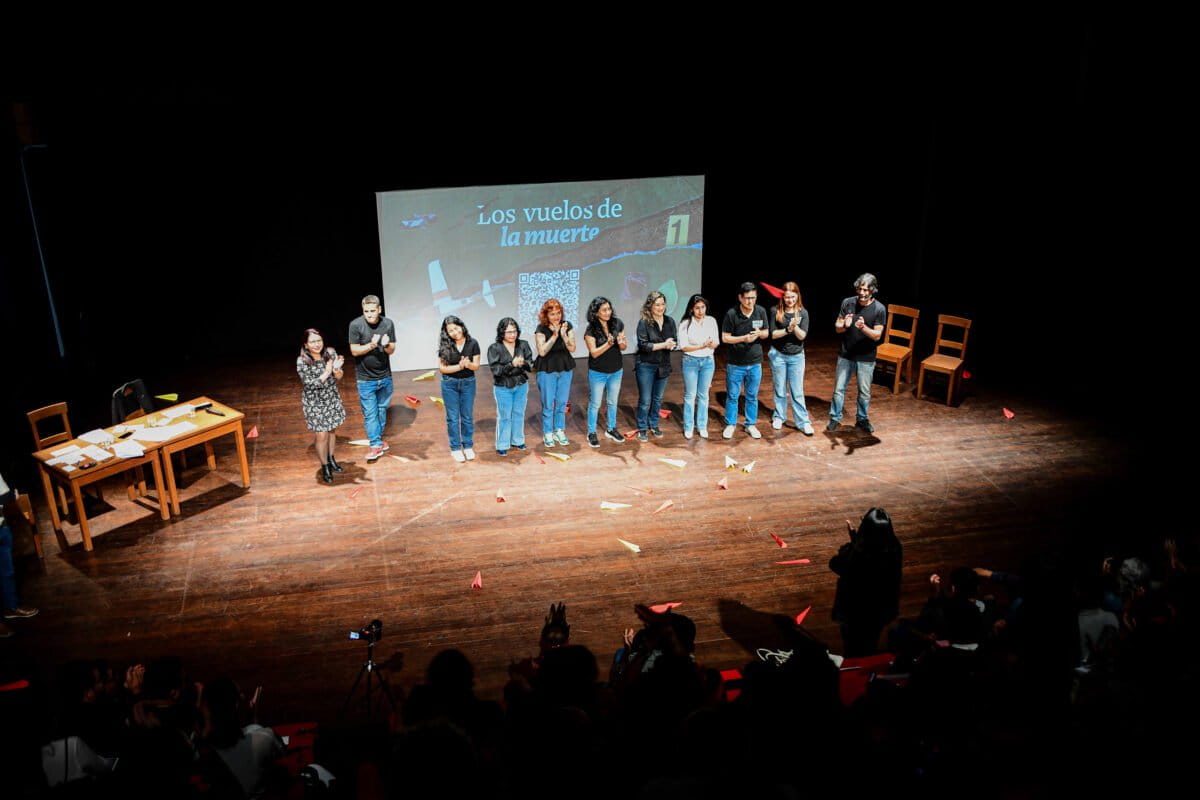 Mongabay Latam accepting an award in 2025. Photo by Santiago Romani