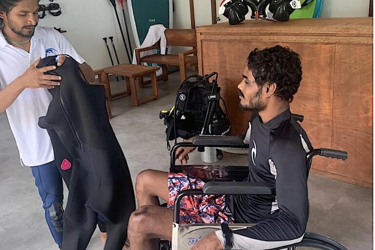 Image from a workshop that built ocean accessibility skills in the Maldives. Image courtesy of Accessible Ocean Tourism.
